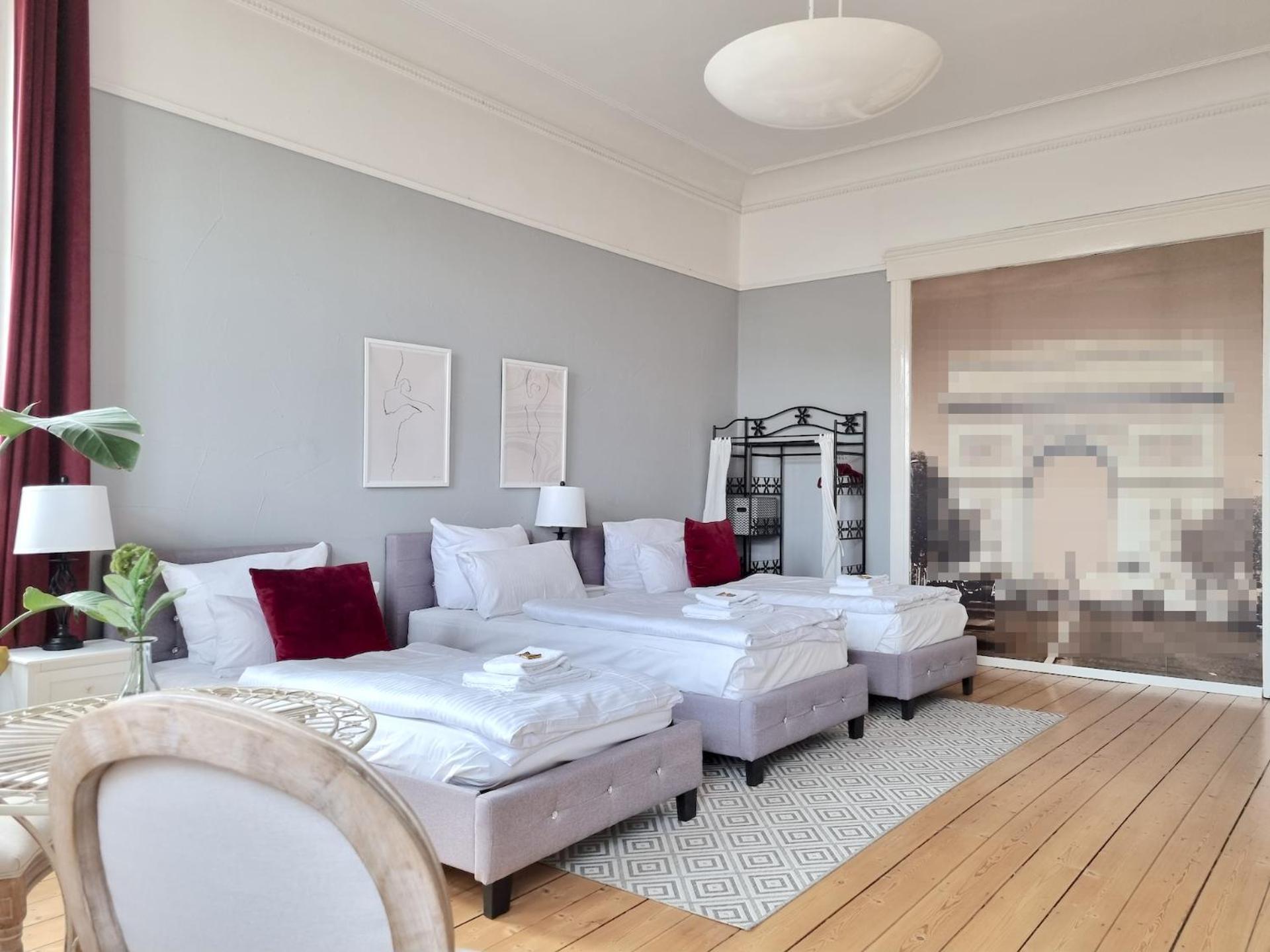Charysma - Jugendstil Trifft Moderne, Schlafzimmer Mit Smart-Tv, Tischfussball, Darts, Parkplatz Hamelin Exterior photo