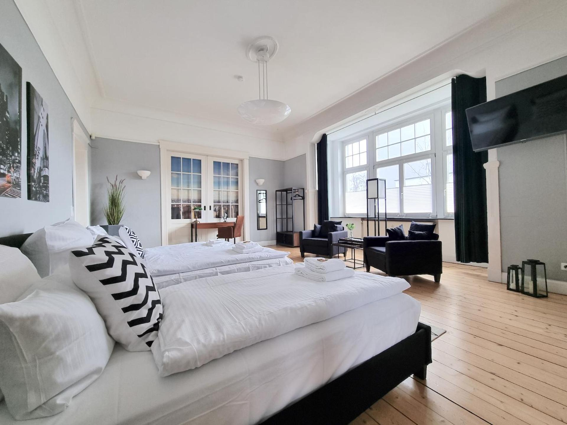 Charysma - Jugendstil Trifft Moderne, Schlafzimmer Mit Smart-Tv, Tischfussball, Darts, Parkplatz Hamelin Exterior photo